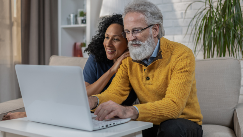 O Sindnapi - Sindicato Nacional dos Aposentados, Pensionistas e Idosos reforça por que o aposentado associado nunca fica sozinho, contando sempre com apoio, orientação e defesa contínua.