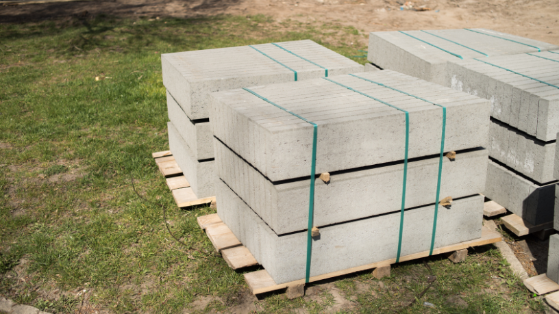 Entenda por que os blocos de concreto de alta resistência ganham espaço na alvenaria estrutural e como isso impacta a produtividade, com a análise de Valderci Malagosini Machado.