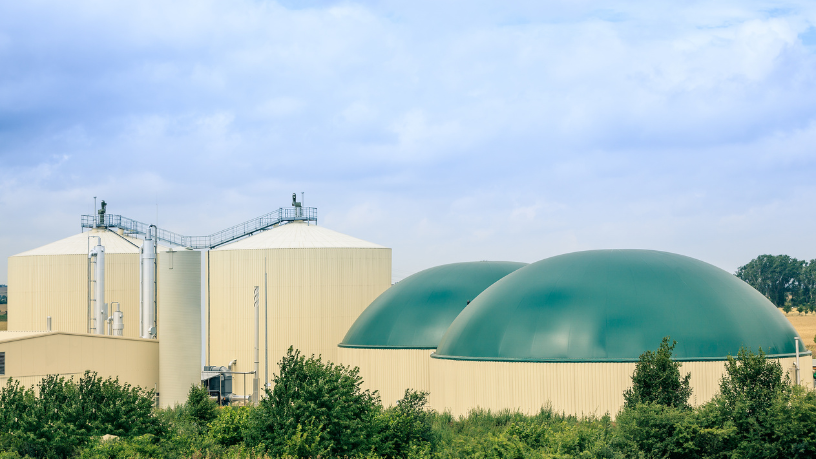 Biogás de aterros: como a Versa Engenharia Ambiental transforma resíduos em energia limpa e renovável.